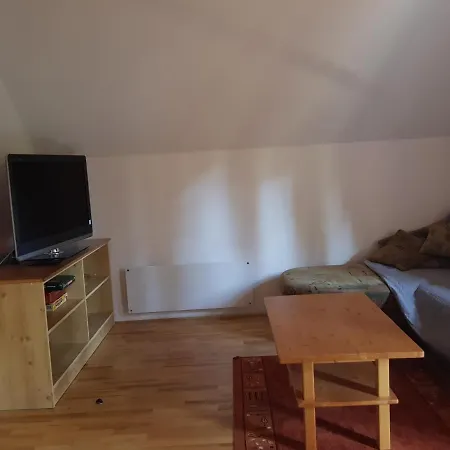 Apartma Crnica *